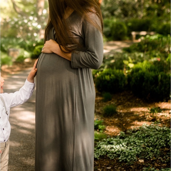 Maternity maxi dress - Picture 2 of 7